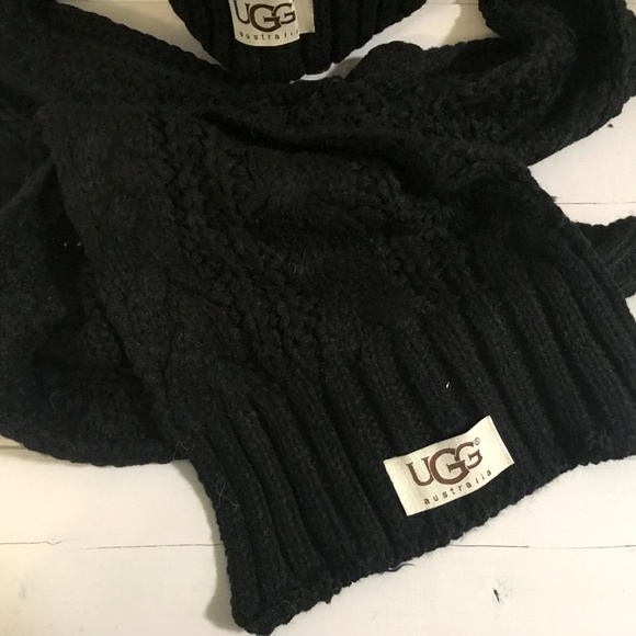 Brand New Ugg Cable Knit Beanie Hat & Scarf Black